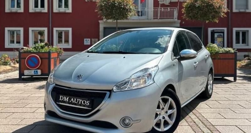 Gris Utilisé 2014 Peugeot 208 Citadine | 6 990 € (Prix juste) - Image 1/4