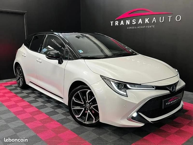 Blanc Utilisé 2022 Toyota Corolla Berline | 19 990 € (Bon prix) - Image 1/4