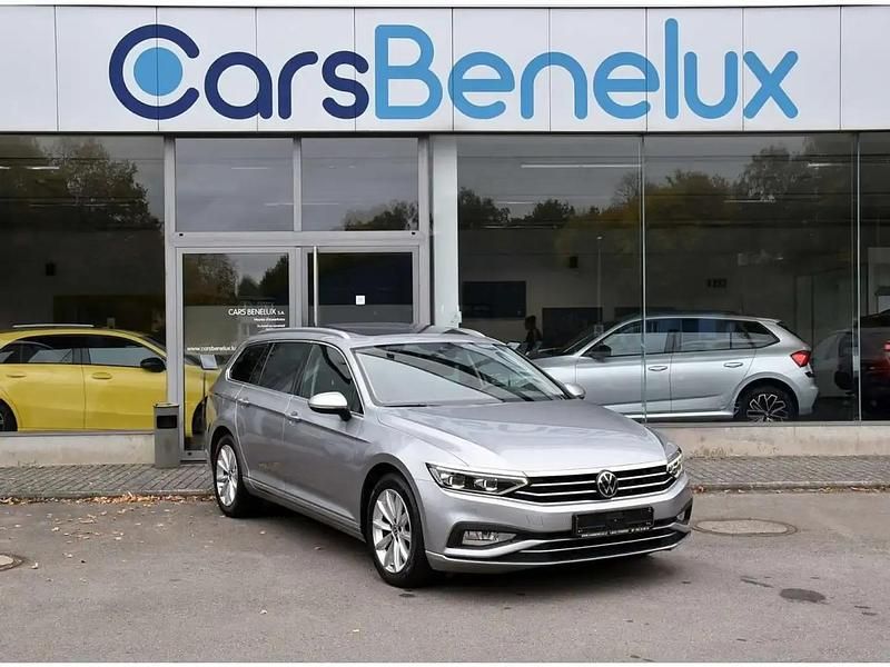 Argent Utilisé 2021 VW Passat Elegance Break | 22 950 € (Prix juste) - Image 1/4