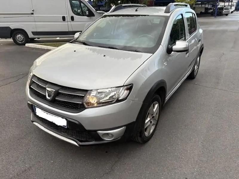 Argent Utilisé 2016 Dacia Sandero Prestige Citadine | 6 990 € (Super prix) - Image 1/4