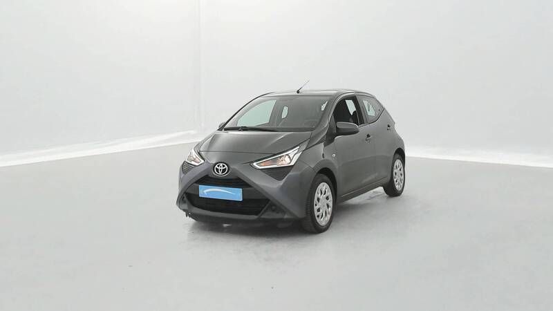 Gris Utilisé 2021 Toyota Aygo Play Citadine | 12 650 € (Super prix) - Image 1/1