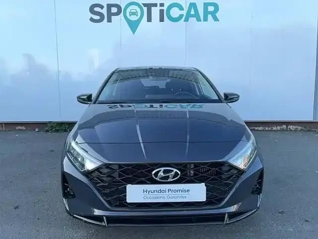Occasion Hyundai i20 100 ch (73 kW) 2023 Gris Berline