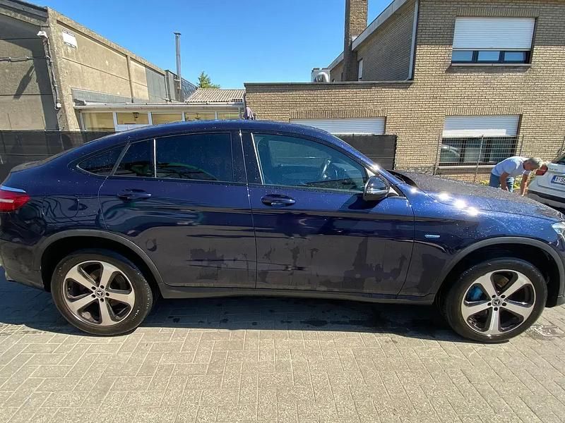 Bleu Utilisé 2017 Mercedes GLC350 Sportline Coupé | 35 000 € (Prix assez cher) - Image 1/4