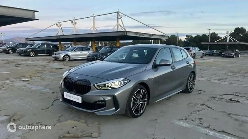 Gris Utilisé 2022 BMW 118 M Sport Citadine | 29 900 € (Prix assez cher) - Image 1/4