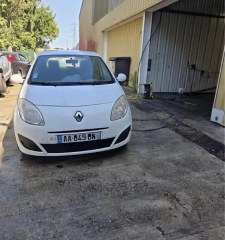 Utilisé 2010 Renault Twingo Citadine | 2 500 € - Image 1/4