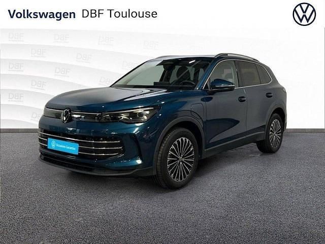 Utilisé 2025 VW Tiguan Elegance SUV | 47 889 € - Image 1/4