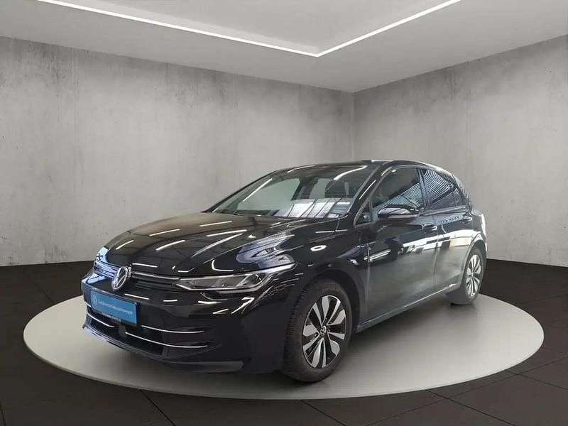 Noir Utilisé 2024 VW Golf VIII Life Berline | 30 400 € (Prix juste) - Image 1/4