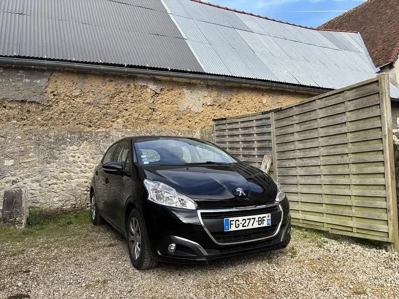 Utilisé 2019 Peugeot 208 Premium Citadine | 3 900 € - Image 1/4