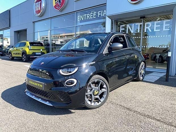 Noir Utilisé 2025 Abarth 500e Citadine | 28 800 € (Bon prix) - Image 1/4
