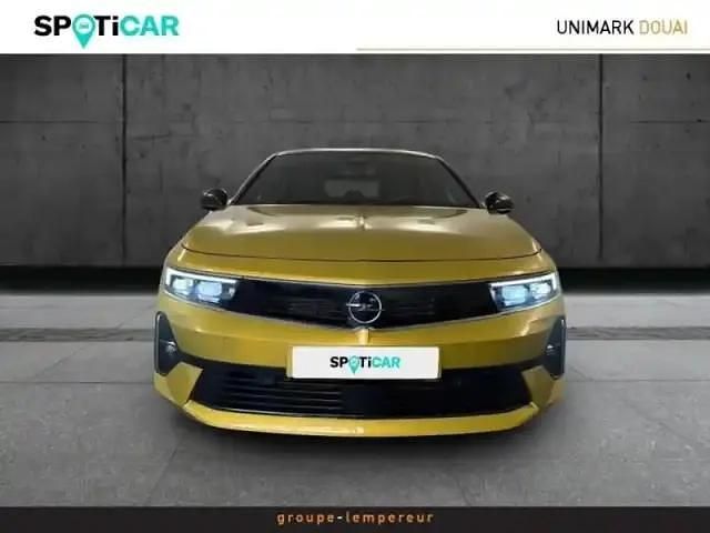 Occasion Opel Astra Ultimate 2024 Jaune kult métallisé/toit noir karbon Berline