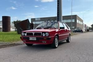 Occasion Lancia Delta 165 ch (121 kW) 1986 Rouge Citadine