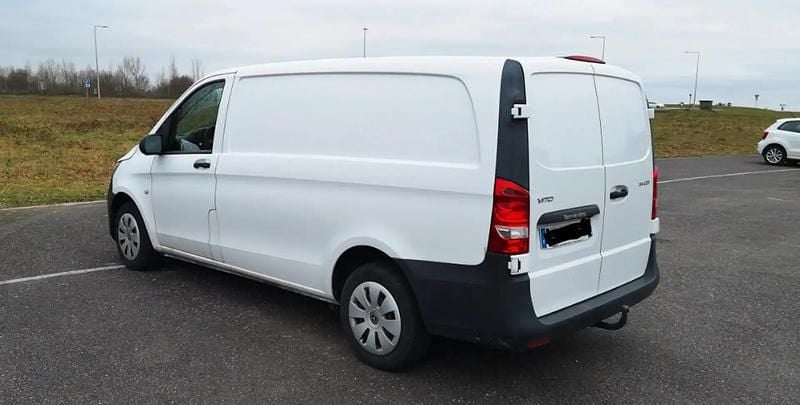 Utilisé 2020 Mercedes Vito Monospace | 23 000 € - Image 1/4