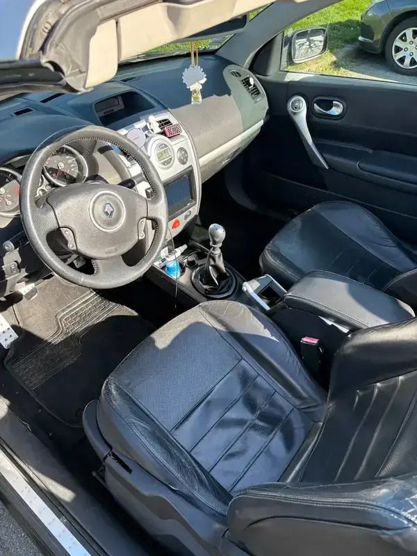Noir Utilisé 2007 Renault Mégane Cabriolet Authentique Cabriolet | 3 000 € - Image 1/4