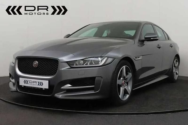 Occasion Jaguar XE R 179 ch (131 kW) 2017 Beige Berline