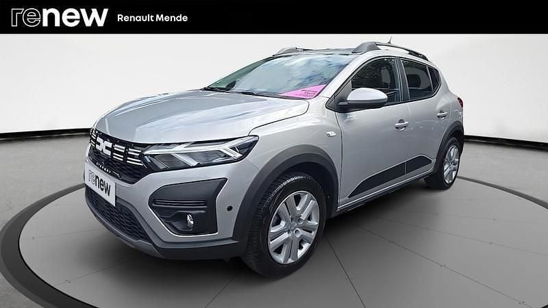 Gris Utilisé 2024 Dacia Sandero Expression Citadine | 15 650 € (Prix juste) - Image 1/4