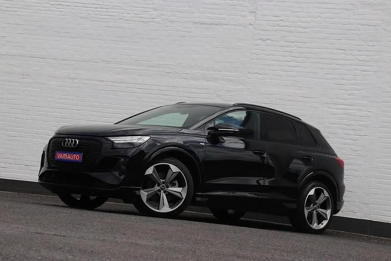 Gris Utilisé 2022 Audi Q4 e-tron S-Line SUV | 39 950 € (Super prix) - Image 1/4