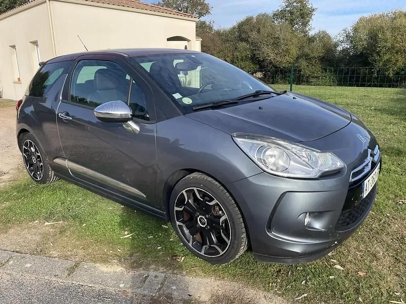 Gris Utilisé 2010 Citroën DS3 So Chic Berline | 6 500 € (Prix juste) - Image 1/4