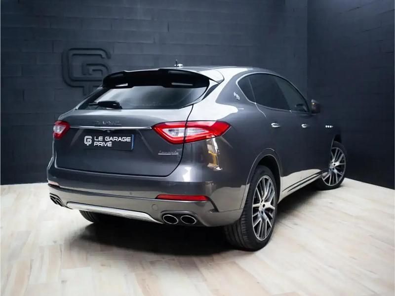 Occasion Maserati Levante GranLusso 279 ch (205 kW) 2017 Gris SUV
