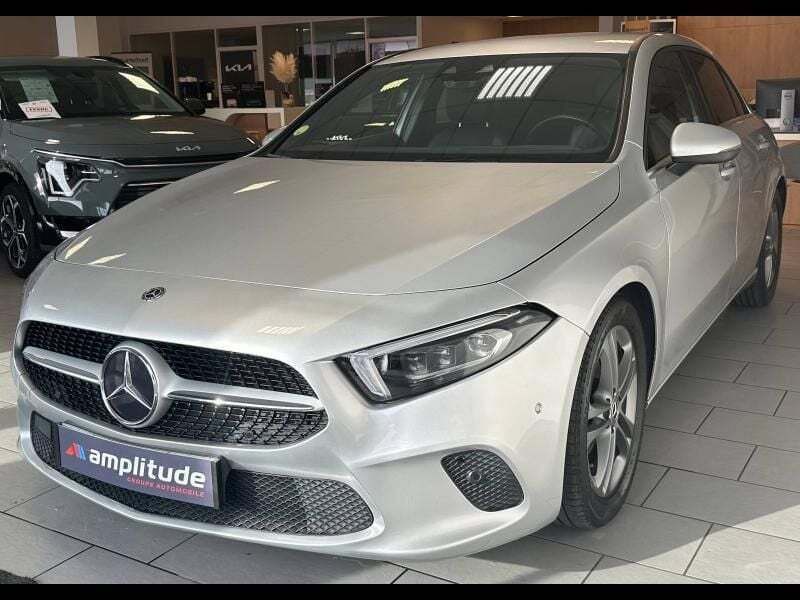 Argent iridium métallisé Utilisé 2020 Mercedes A180 Business Berline | 20 989 € (Prix juste) - Image 1/4