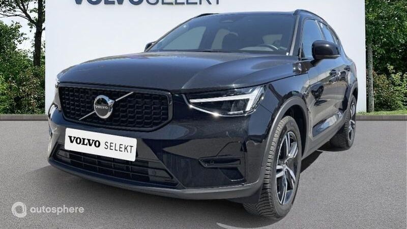 Noir Utilisé 2024 Volvo XC40 Plus SUV | 34 799 € (Super prix) - Image 1/4