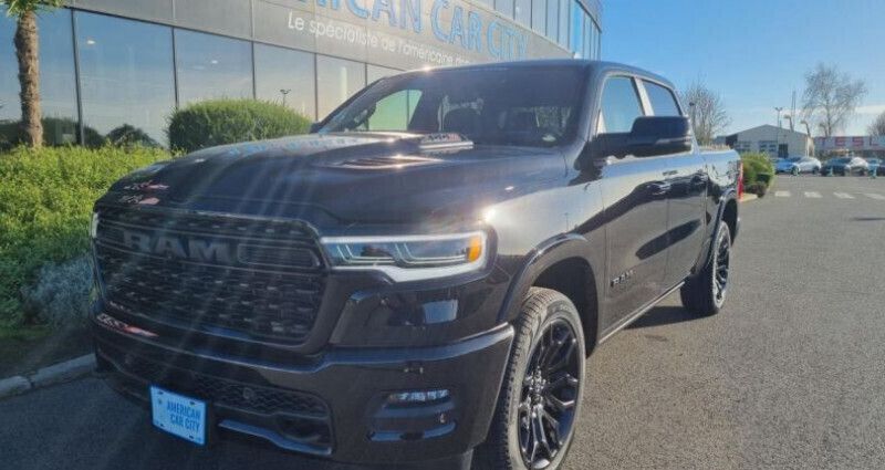 Gris Nouvelle 2024 Dodge Ram Limited Pick-up | 111 900 € (Prix juste) - Image 1/4
