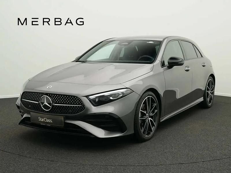 Gris Occasion 2025 Mercedes A200 AMG line Berline | 36 990 € (Prix juste) - Image 1/4
