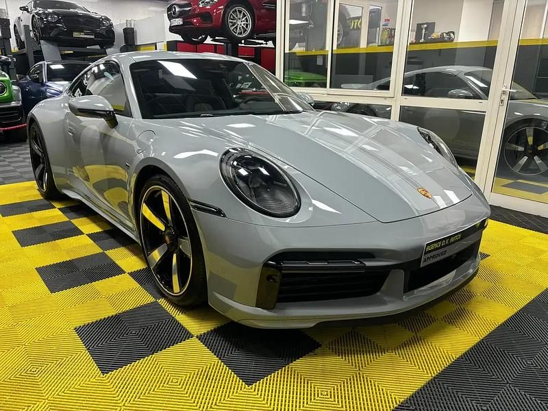 Gris Utilisé 2023 Porsche 911 Turbo Sport Coupé | 385 990 € - Image 1/4