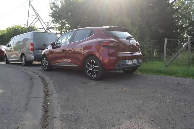 Occasion 2018 Renault Clio IV Intens Berline | 10 000 € (Super prix) - Image 1/4