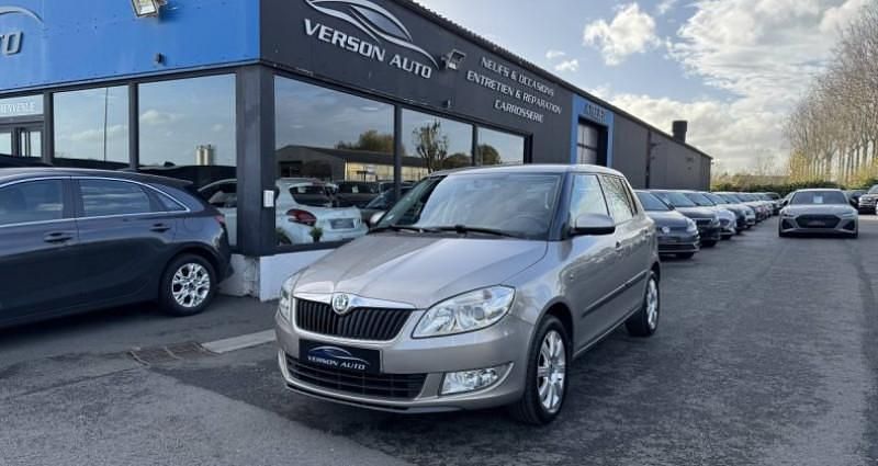 Utilisé 2013 Skoda Fabia Citadine | 6 990 € - Image 1/4