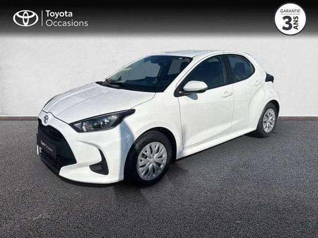 Blanc Utilisé 2023 Toyota Yaris | 16 990 € - Image 1/4