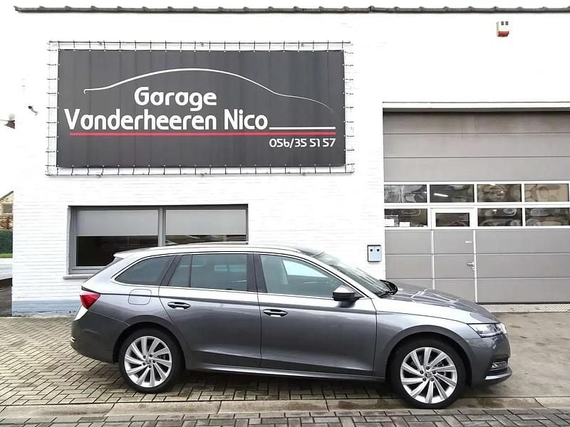Gris Occasion 2023 Skoda Octavia Break | 25 900 € (Super prix) - Image 1/4