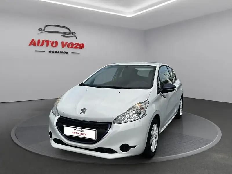Blanc Utilisé 2015 Peugeot 208 Citadine | 6 490 € - Image 1/2