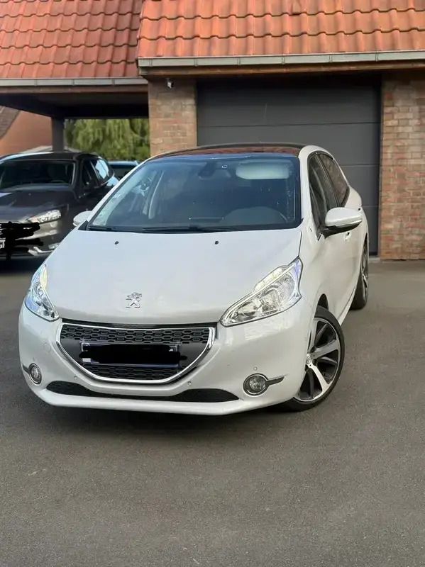 Utilisé 2015 Peugeot 208 Citadine | 8 500 € (Prix juste) - Image 1/4