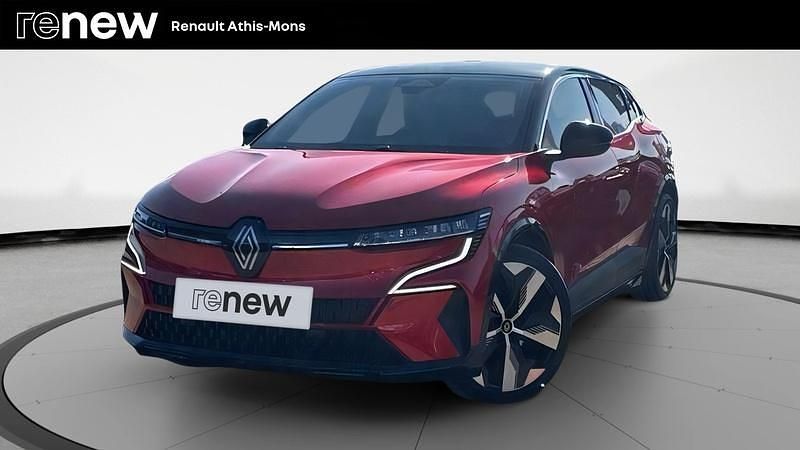 Rouge Utilisé 2022 Renault Mégane Techno Berline | 24 990 € (Prix juste) - Image 1/4