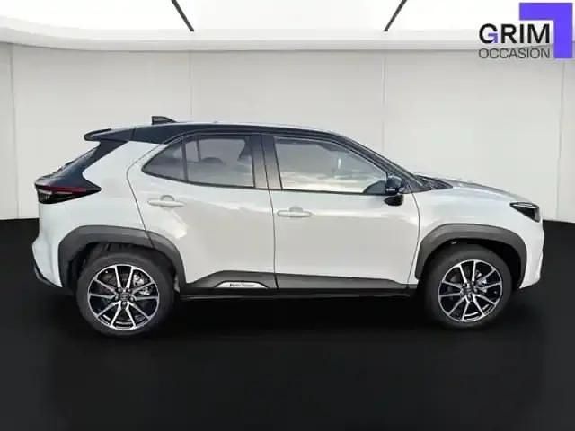 Occasion Toyota Yaris Cross Sport 2023 Blanc lunaire/toit noir SUV