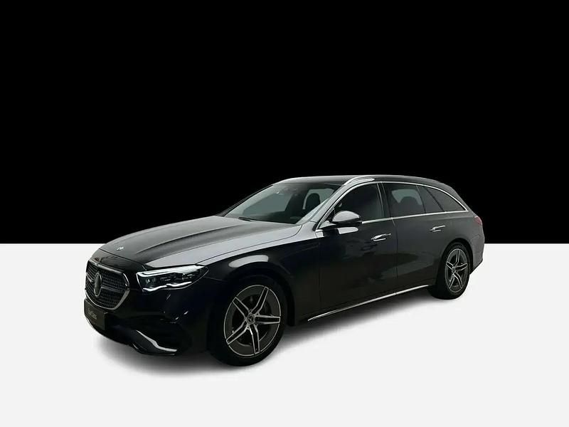 Gris Utilisé 2023 Mercedes E200 AMG line Break | 61 015 € - Image 1/4