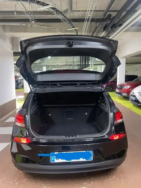 Noir Utilisé 2018 Hyundai i30 Berline | 9 500 € (Bon prix) - Image 1/4