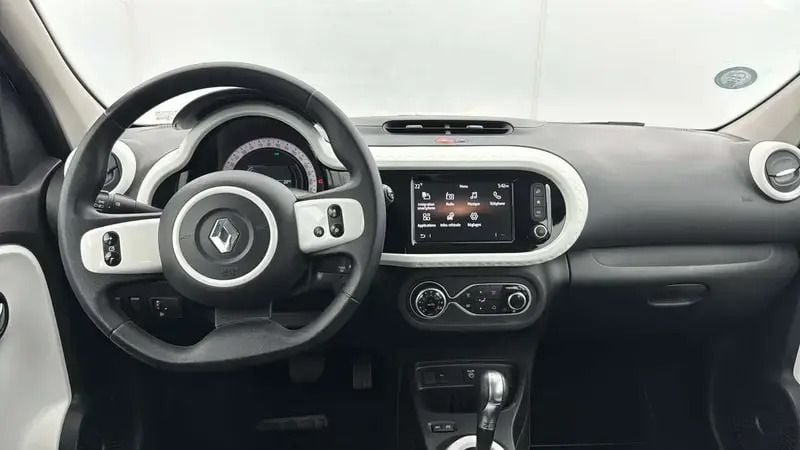 Image 3/4