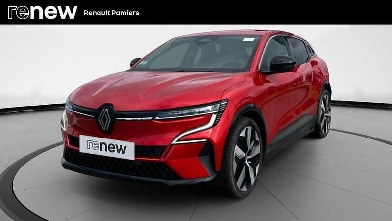 Rouge Utilisé 2022 Renault Mégane Techno Berline | 21 990 € (Super prix) - Image 1/4