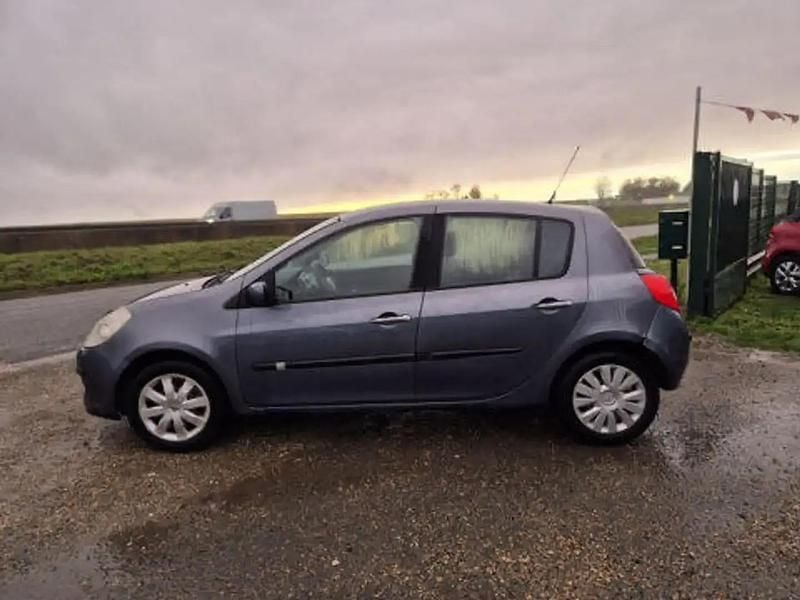 Occasion 2007 Renault Clio II Campus Berline | 3 850 € (Prix juste) - Image 1/4