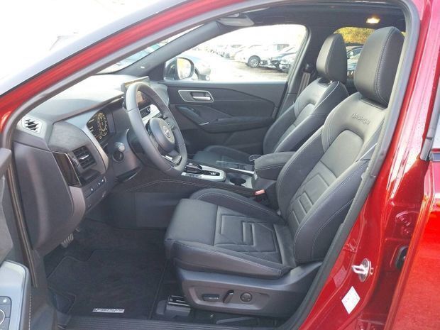 Noir Utilisé 2024 Nissan Qashqai SUV | 37 990 € - Image 1/4