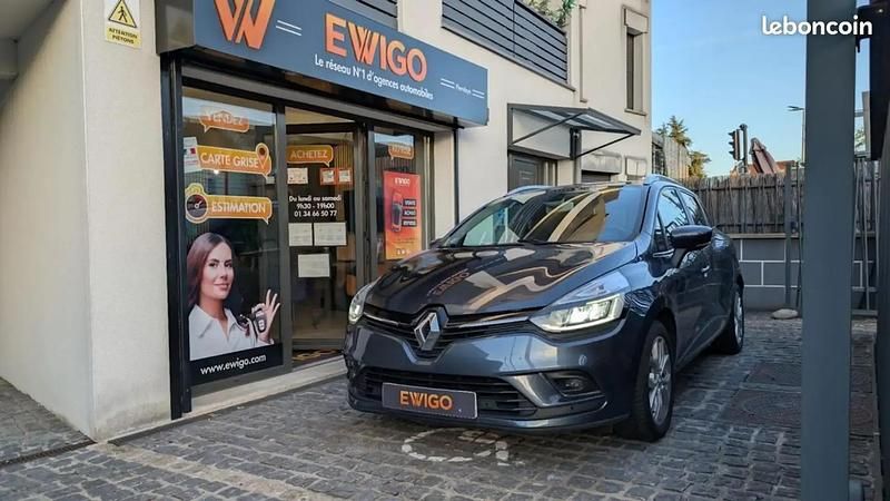 Gris Utilisé 2018 Renault Clio GrandTour Intens Break | 8 290 € (Prix juste) - Image 1/4