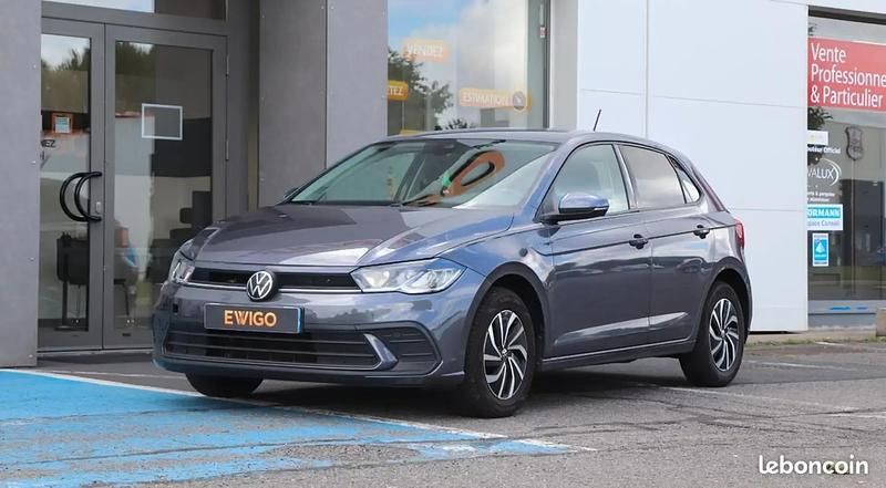 Gris Occasion 2021 VW Polo Life Citadine | 12 990 € (Prix juste) - Image 1/4