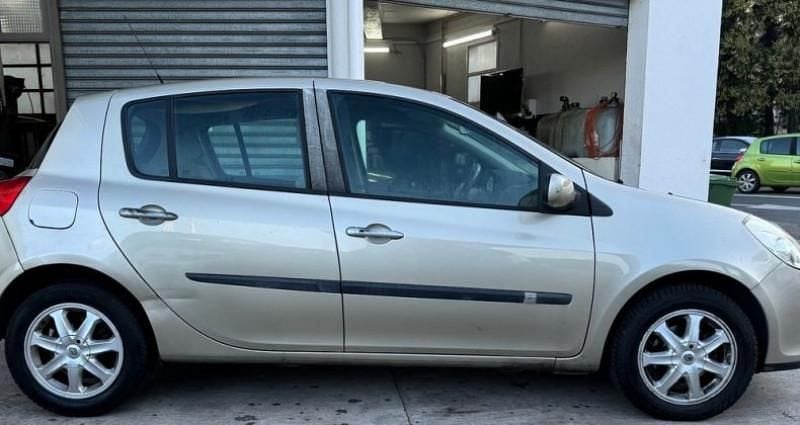 Occasion Renault Clio II 107 ch (78 kW) 2007 Beige Berline