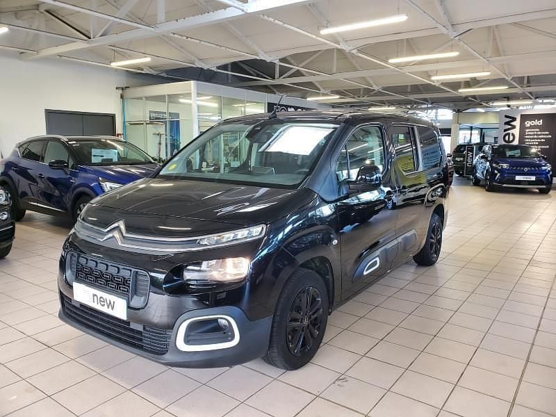 Bleu Occasion 2019 Citroën Berlingo Shine Monospace | 18 490 € (Prix cher) - Image 1/4