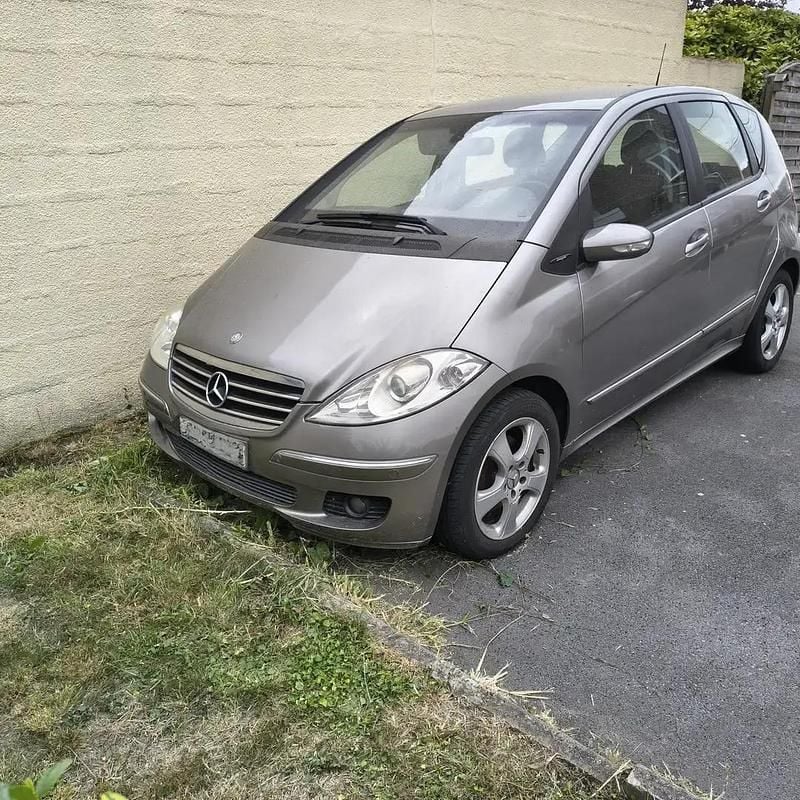 Beige Utilisé 2006 Mercedes A180 Avantgarde Berline | 900 € (Prix juste) - Image 1/4