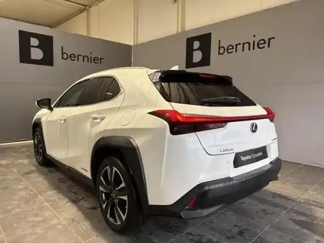 Occasion Lexus UX 250h 184 ch (135 kW) 2021 Blanc arctique métallisé SUV