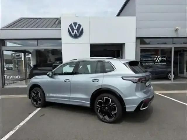 Occasion VW Tiguan R-line Edition 150 ch (110 kW) 2025 Argent dolomite métallisée SUV