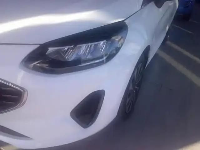 Occasion Ford Fiesta Business Edition 75 ch (55 kW) 2022 Blanc glacier Berline