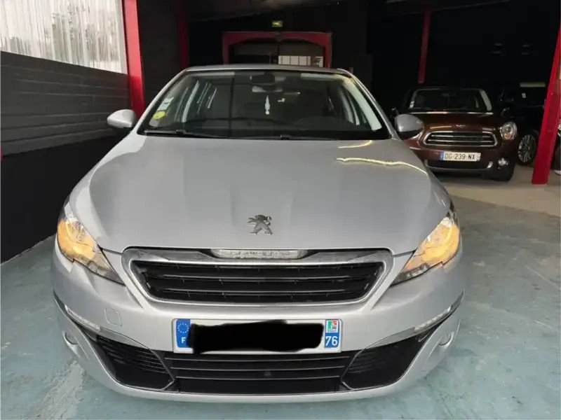 Gris Utilisé 2014 Peugeot 308 | 12 700 € (Prix cher) - Image 1/4